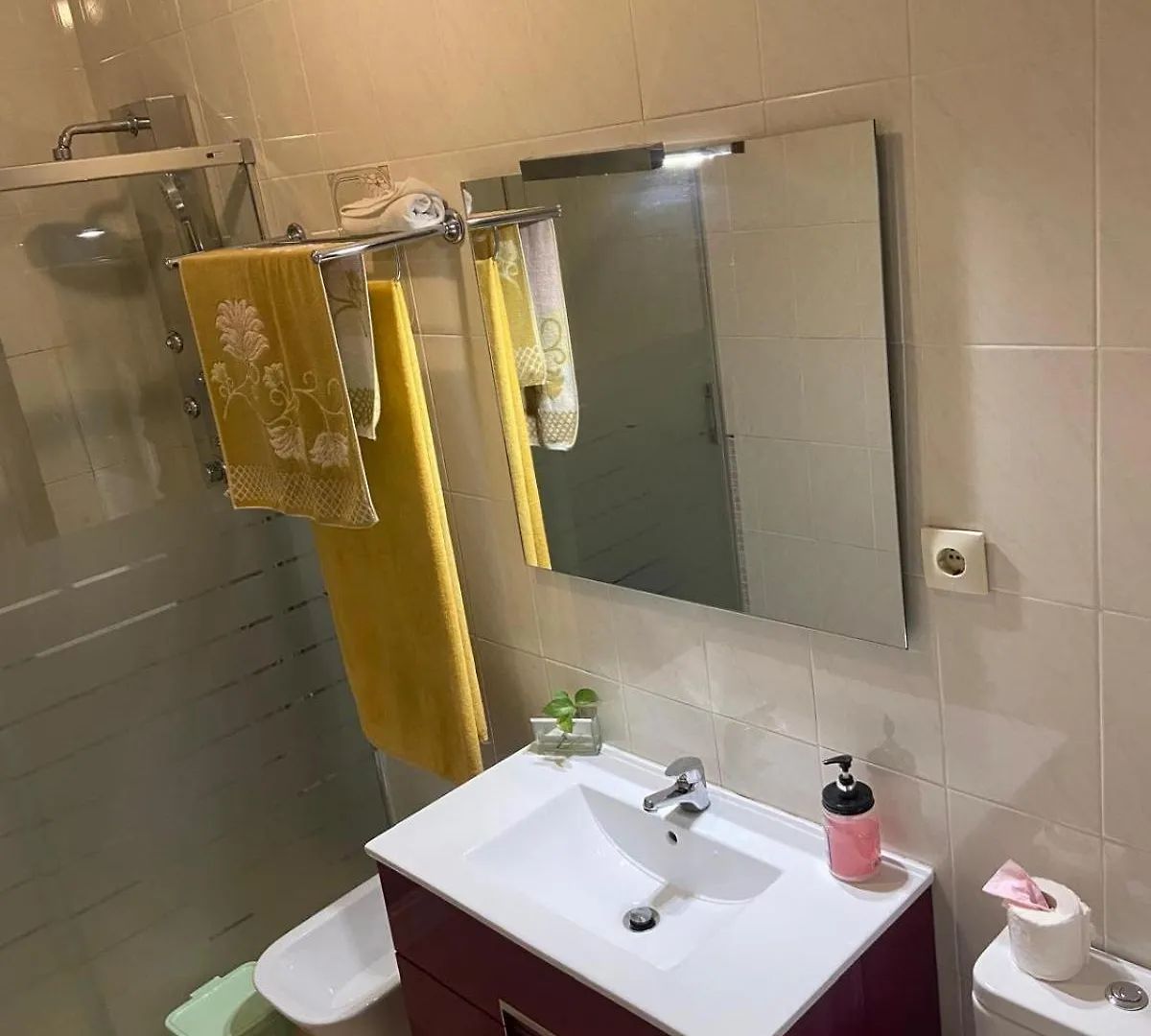 Alojamiento En Residencial Capuchinos Cerca Del Centro Historico De Μάλαγα 0*,  Ισπανία