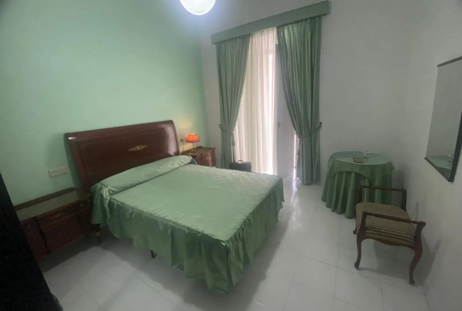 Homestay Alojamiento En Residencial Capuchinos Cerca Del Centro Historico De Malaga